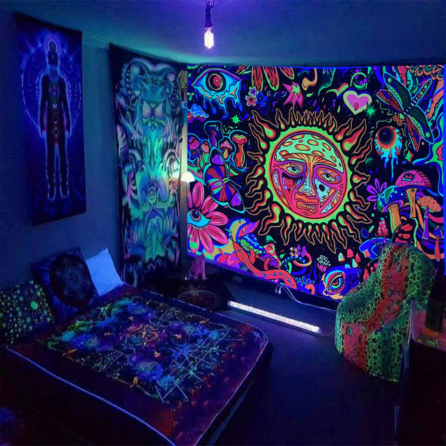 Sun Fluorescence Schwarzlichtposter von NiZED als Schwarzlicht Poster und Blacklight Wanddeko