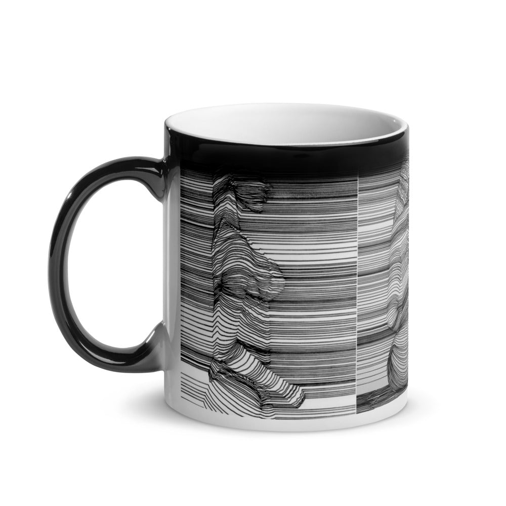 Distorted Girl - Glänzende Zaubertasse